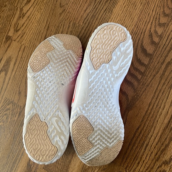 Nike Renew In-Season AR4543 603 Pink Trainers - Picture 5 of 6